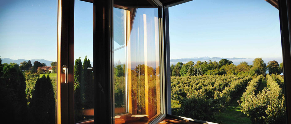 <p>Genießen Sie den Ausblick aus unseren Ferienwohnungen</p>